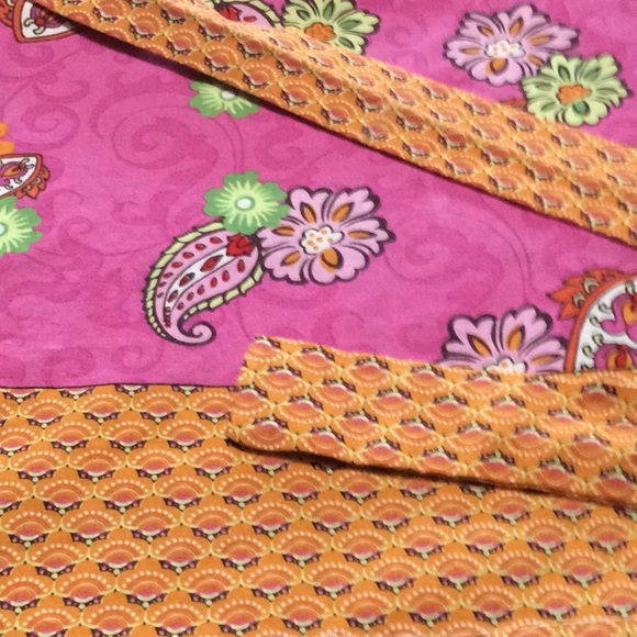 HandmadePaisley Apron. 27” x 24” bottomBeautiful - Picture 5 of 6